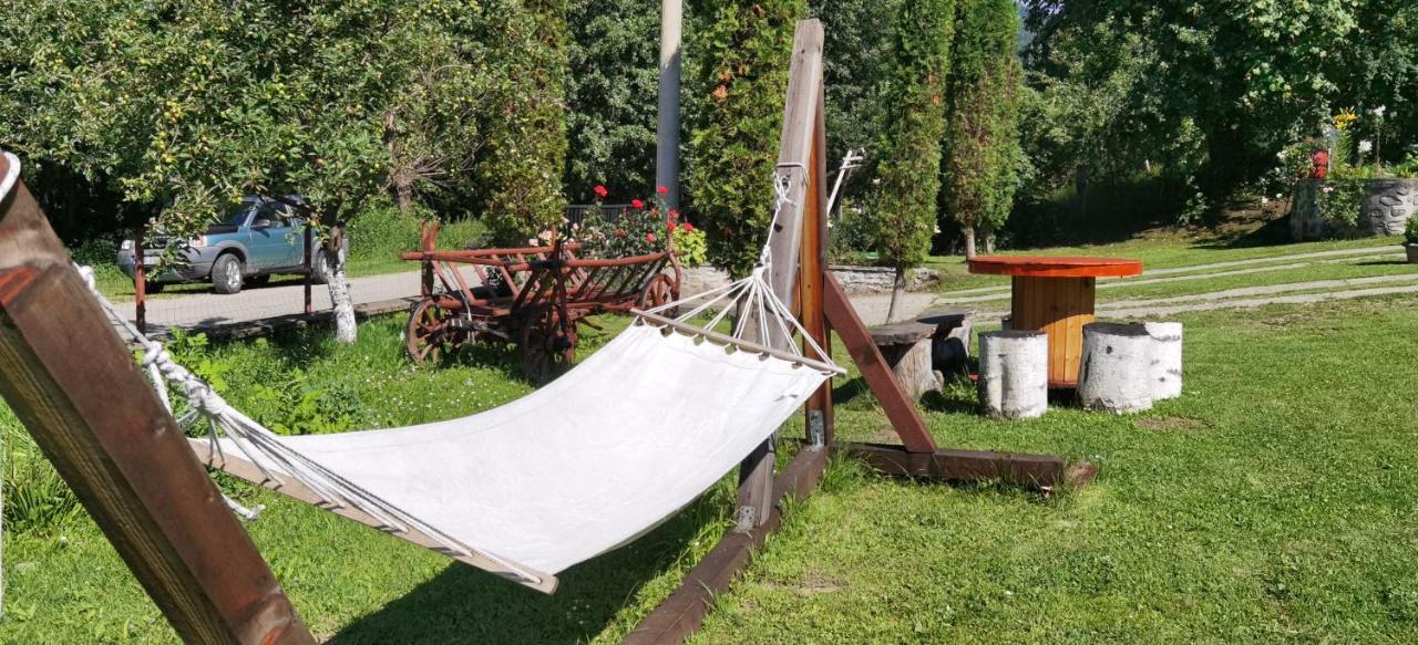 Casă de vacanţă ,,La Vălucu Curtea de Argeş Exterior foto