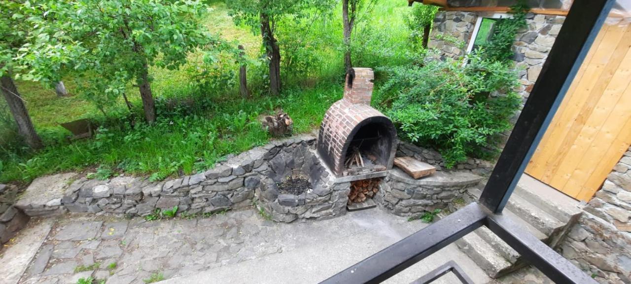 Casă de vacanţă ,,La Vălucu Curtea de Argeş Exterior foto